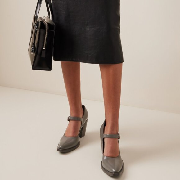 Prada Leather Pumps size 37 new with box